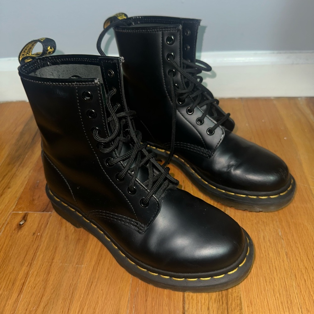 Dr marten classic boots